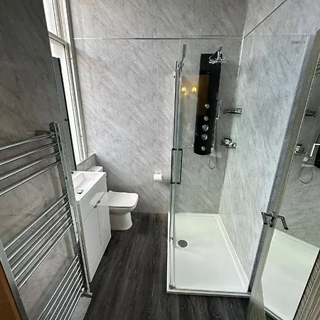 Homestay Thistle Edinburgh