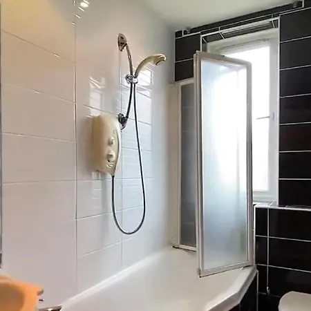 3 Bed Flat
