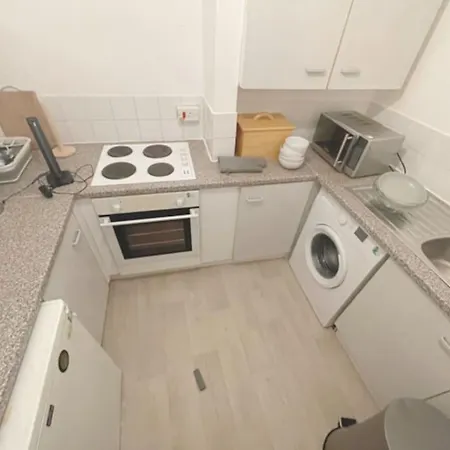 Centre Two Bed Flat *