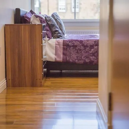 Stylish Modern Newly Built 15 Min From Centre Эдинбург