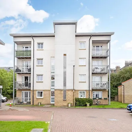 Apartament Joivy Elegant Flat With Balcony *