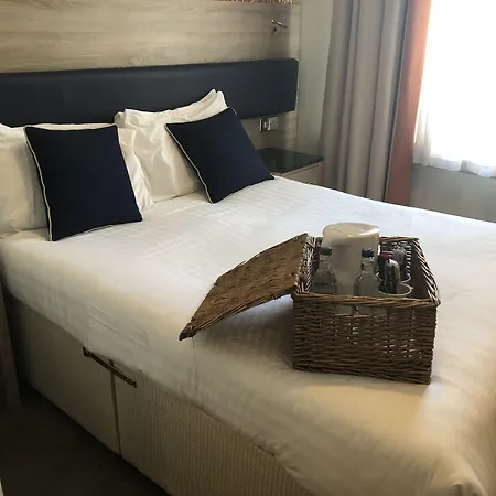 Cairn & Aparthotel Edimburgo