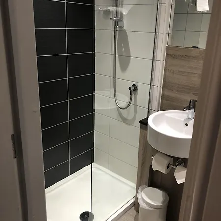 Cairn & Aparthotel Edinburgh