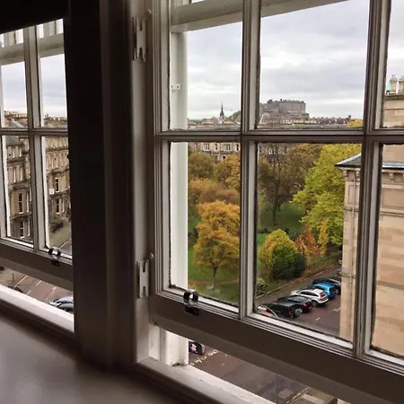 B+B Edinburgh 4* EDI