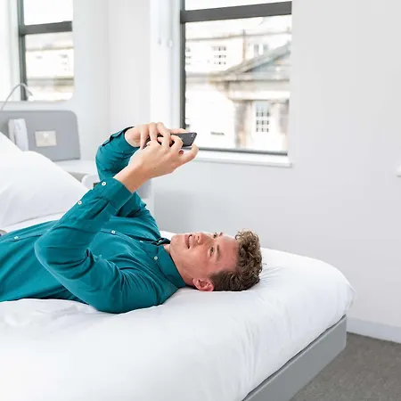 Yotel Hotel 4*