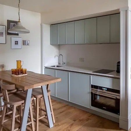 Abbey Apartments, At Holyrood Edinburg