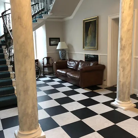 Private Guest In Georgian Townhouse In Centre Alloggio in famiglia