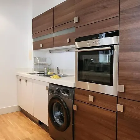 公寓 Spacious 2 Bedroom *