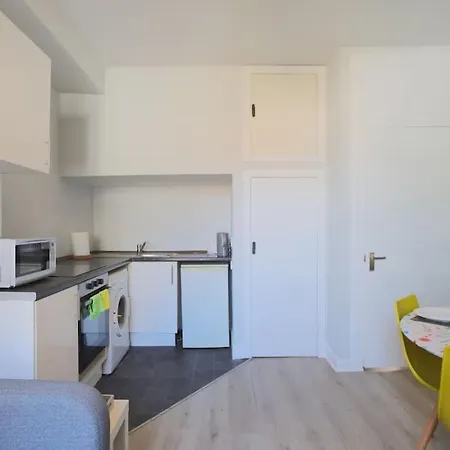 アパート Cosy & Broughton 2br Near Centre