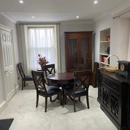 Merchiston Apartment