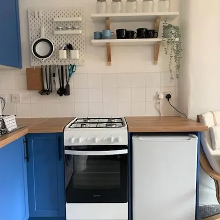 Charming & Cosy 1bd Flat - *