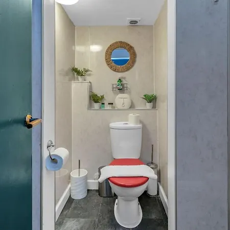 Semesterbostad Guestready - Modern Blue Near Downtown Edinburg
