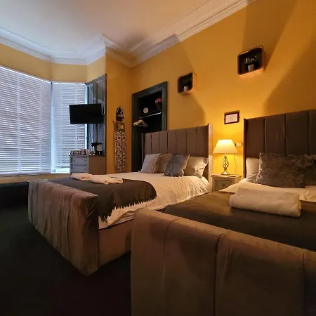 - Gilmore ゲストハウス 3*