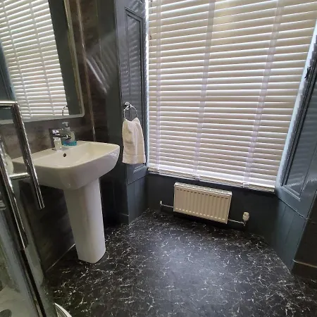 - Gilmore ゲストハウス エディンバラ