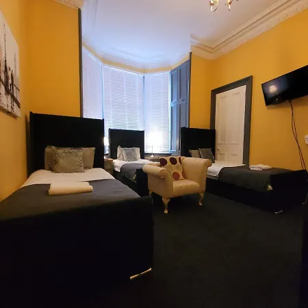 - Gilmore ゲストハウス 3*