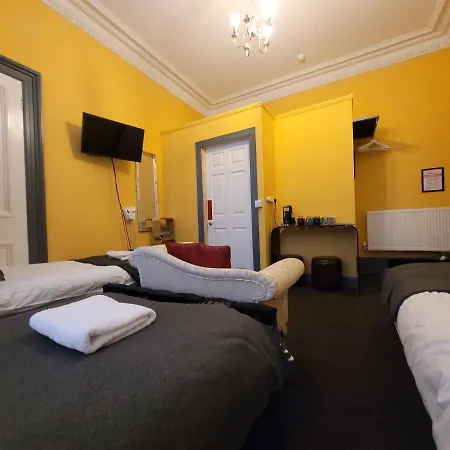 - Gilmore 3* エディンバラ