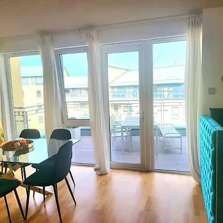Lägenhet Beautiful Penthouse Sleeps 6 On Actual Beds *