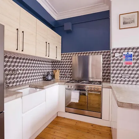 Joivy Splendid Near Haymarket *