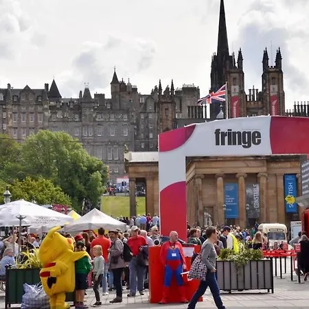 Stylish Victorian Apartment's Close To The Botanical Gardens, Free Parking! Apartment *