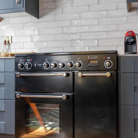 89 The Merchants- Chic By The House Of Danu 4*