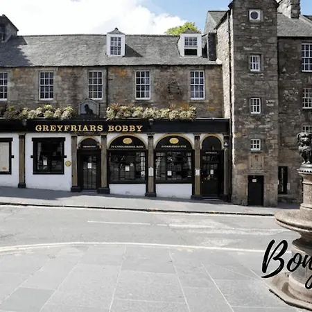 Trocadero - Central-royal Mile Castle *