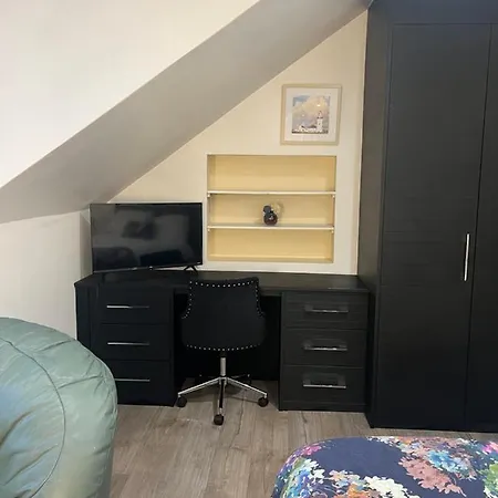 Luxury Double W/ Private Bathroom Quarto em Acomodações Particulares
