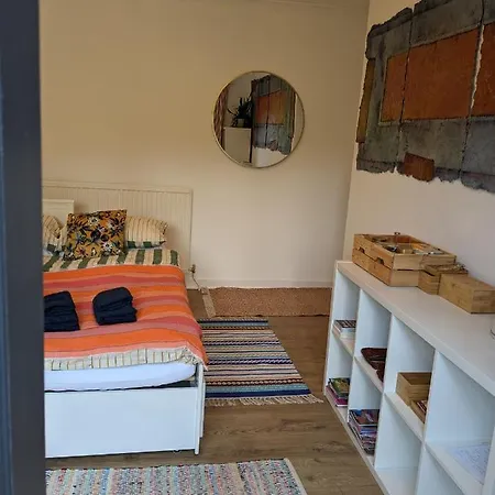 Private With Terrace And Free Parking * Edinburgh