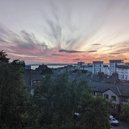 Peaceful Oasis By The Sea * Edinburgh
