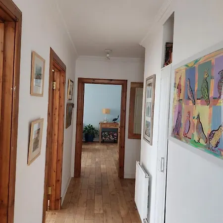 Portobello Charming Seaside 3-br Apartment