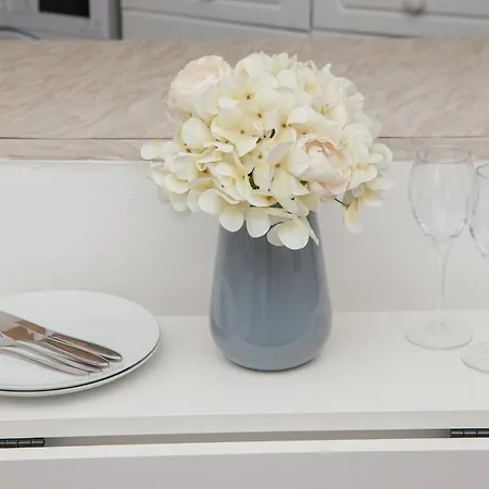 Peaceful Oasis By The Sea Apartment *