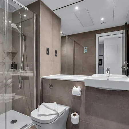 Roomzzz 4* Edimburgo