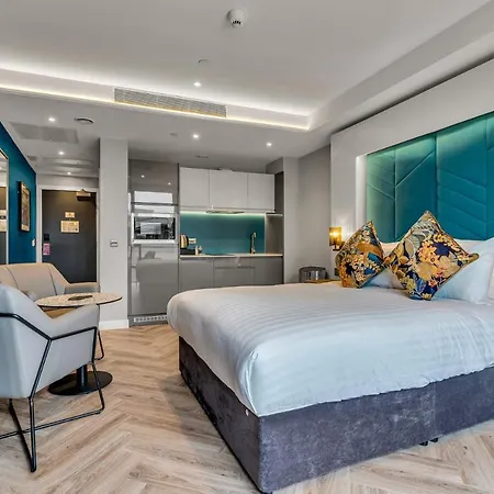 Apartahotel Roomzzz