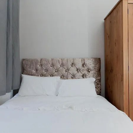 Bright & Homely City Centre Near Holyrood *