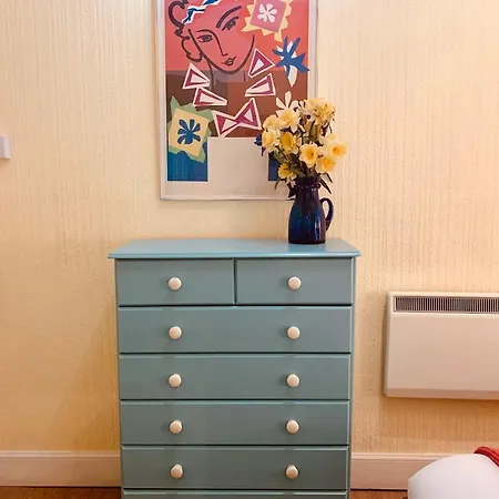 Royal Mile Apt, Just 1 Min From Castle! דירה