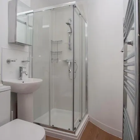 My Meadows, Centre Apartment, Sunny&spacious * Edinburgh