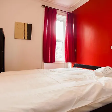 My Meadows, Centre Apartment, Sunny&spacious * Edinburgh