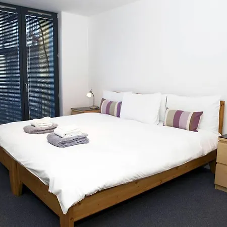 شقة Joivy Inviting Flat With Parking In Canonmills