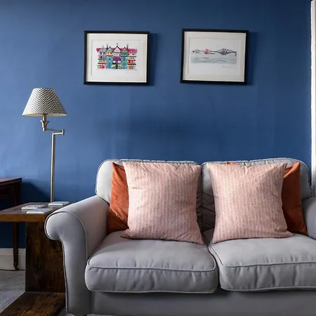 Lägenhet Elegant 2-bedroom In Centre Edinburg