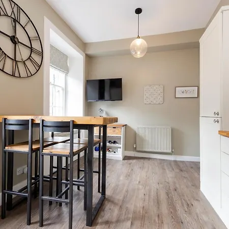 Lägenhet Elegant 2-bedroom In Centre