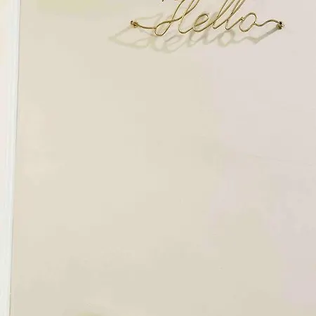 Large 2 Bedroom, Ground Floor Flat, Close To Apartment