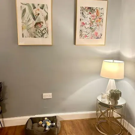 Apartmán Large 2 Bedroom, Ground Floor Flat, Close To Edinburgh