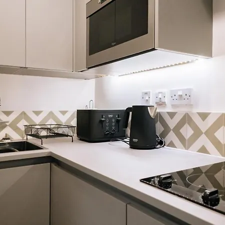Chic 1bd Flat - Wviews Of Castle! Apartment
