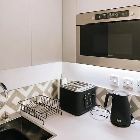 Апартаменты Chic 1bd Flat - Wviews Of Castle! *