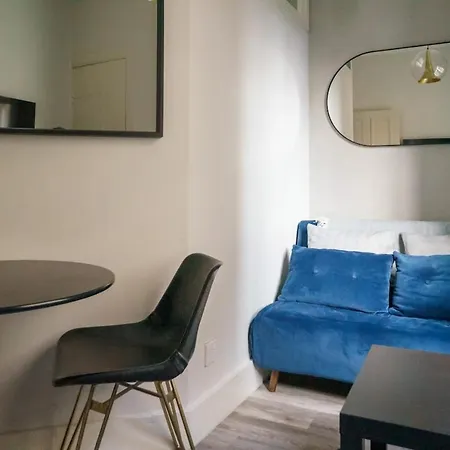 Апартаменты Chic 1bd Flat - Wviews Of Castle! *