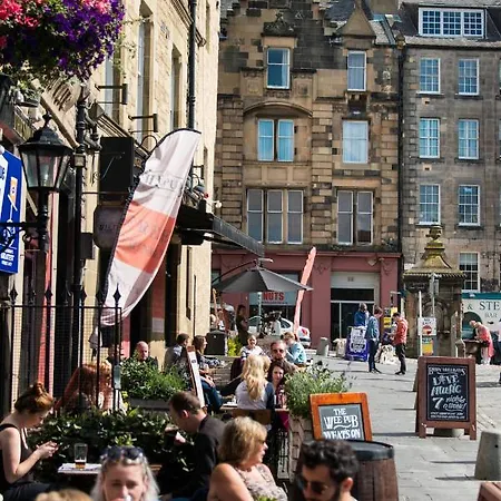 Lady Wynd - 1 Bed Apartmán *
