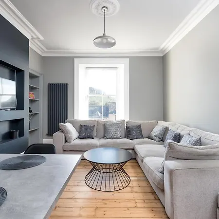 Spectacular View City Centre Haven Apartment