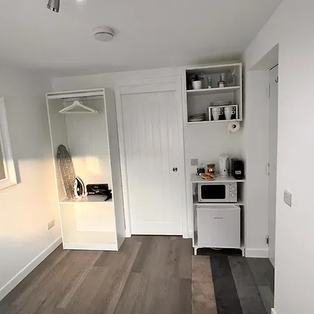 Guest house En-suite With Independent Entrance. *