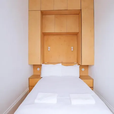 Contemporary 1bd Flat Wview Of Castle! Apartment *