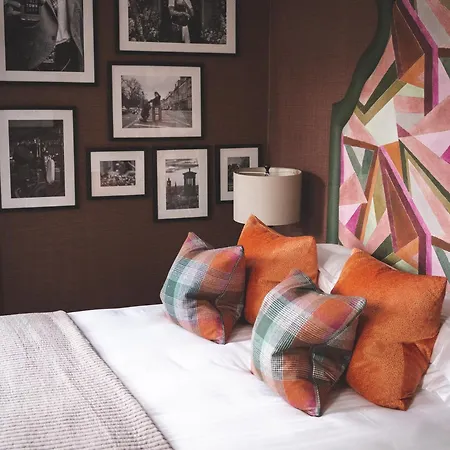 The Rutland & 4*