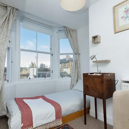 Sheens House Guest house 3*